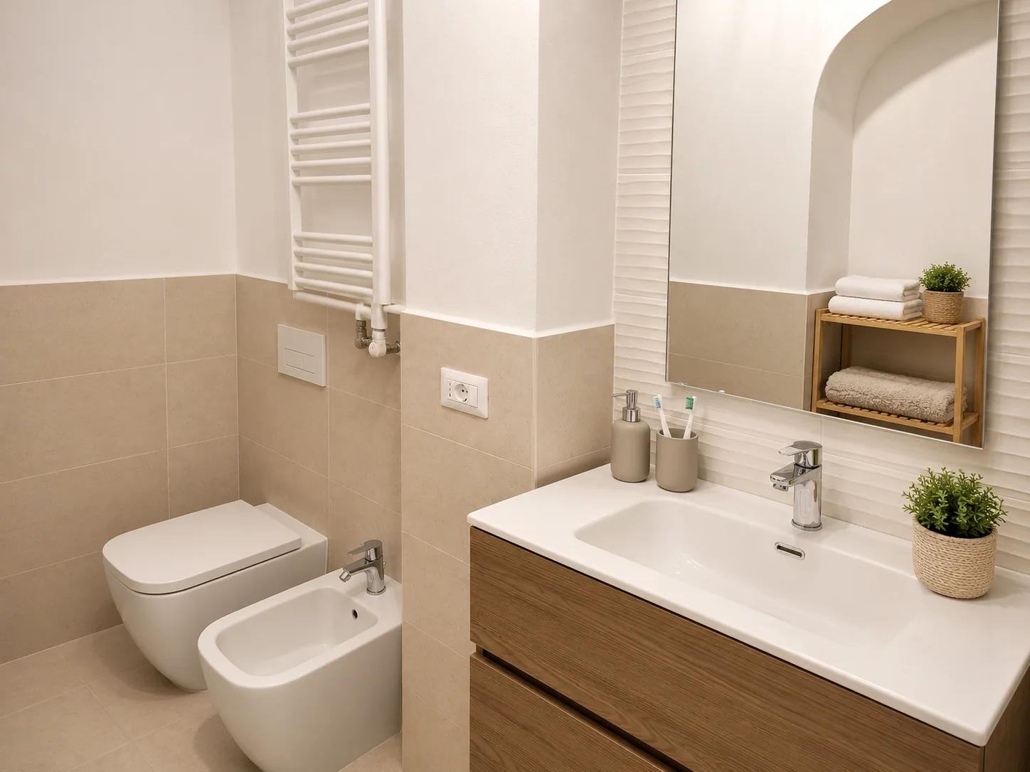 Bagno con lavabo, wc e bidet